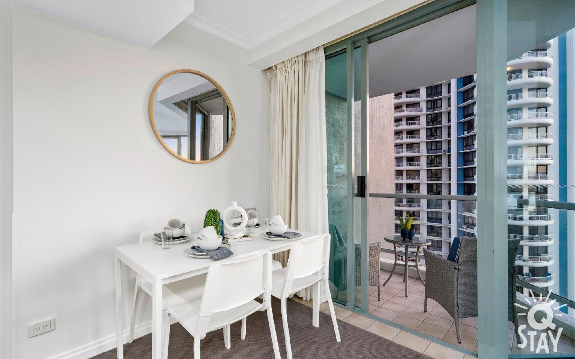 Legends Surfers Paradise Mid Week Madness Deal - Q Stay Gold Coast Kültér fotó