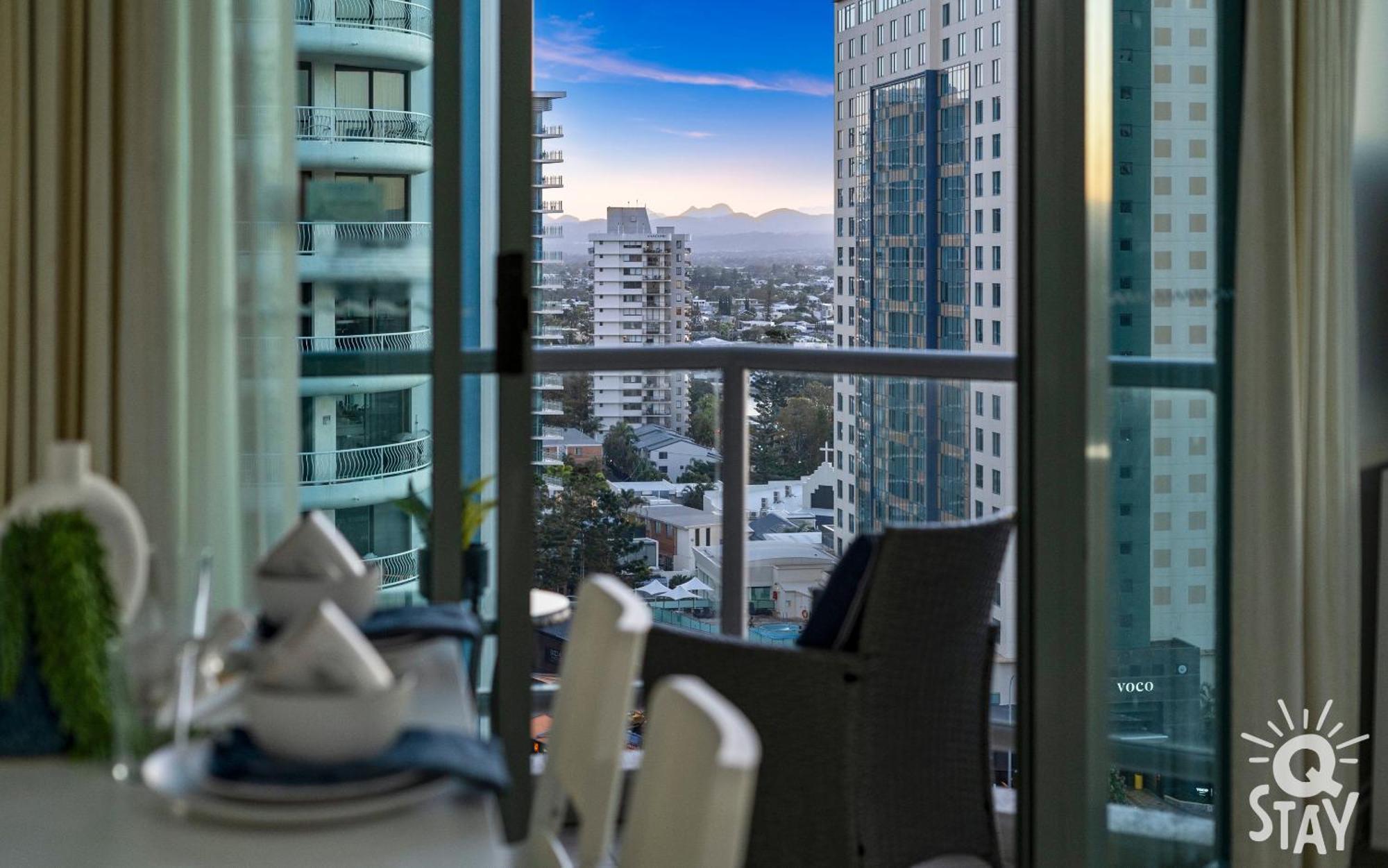 Legends Surfers Paradise Mid Week Madness Deal - Q Stay Gold Coast Kültér fotó