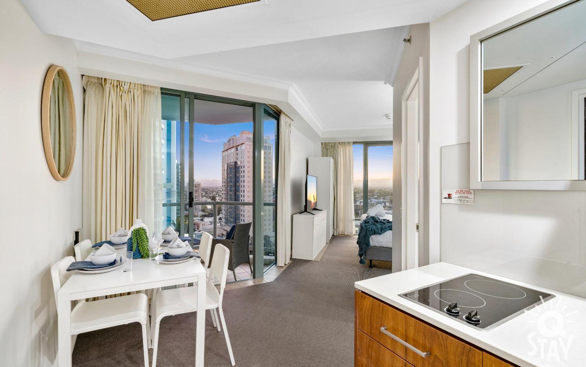 Legends Surfers Paradise Mid Week Madness Deal - Q Stay Gold Coast Kültér fotó