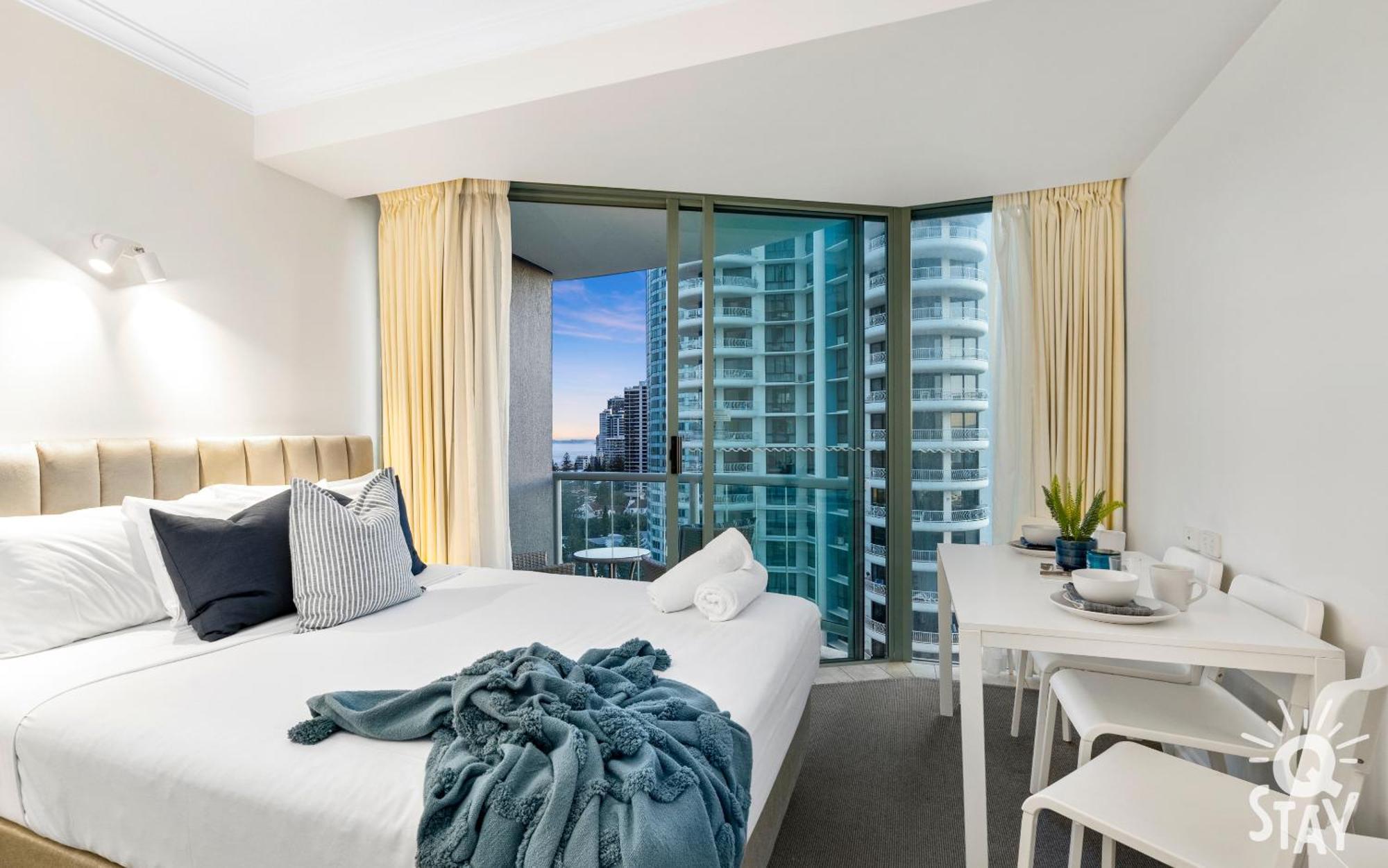 Legends Surfers Paradise Mid Week Madness Deal - Q Stay Gold Coast Kültér fotó