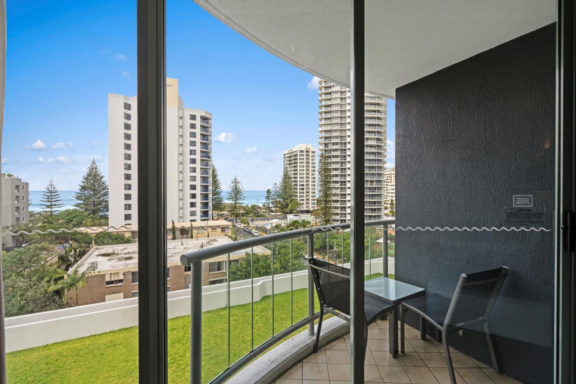 Legends Surfers Paradise Mid Week Madness Deal - Q Stay Gold Coast Kültér fotó
