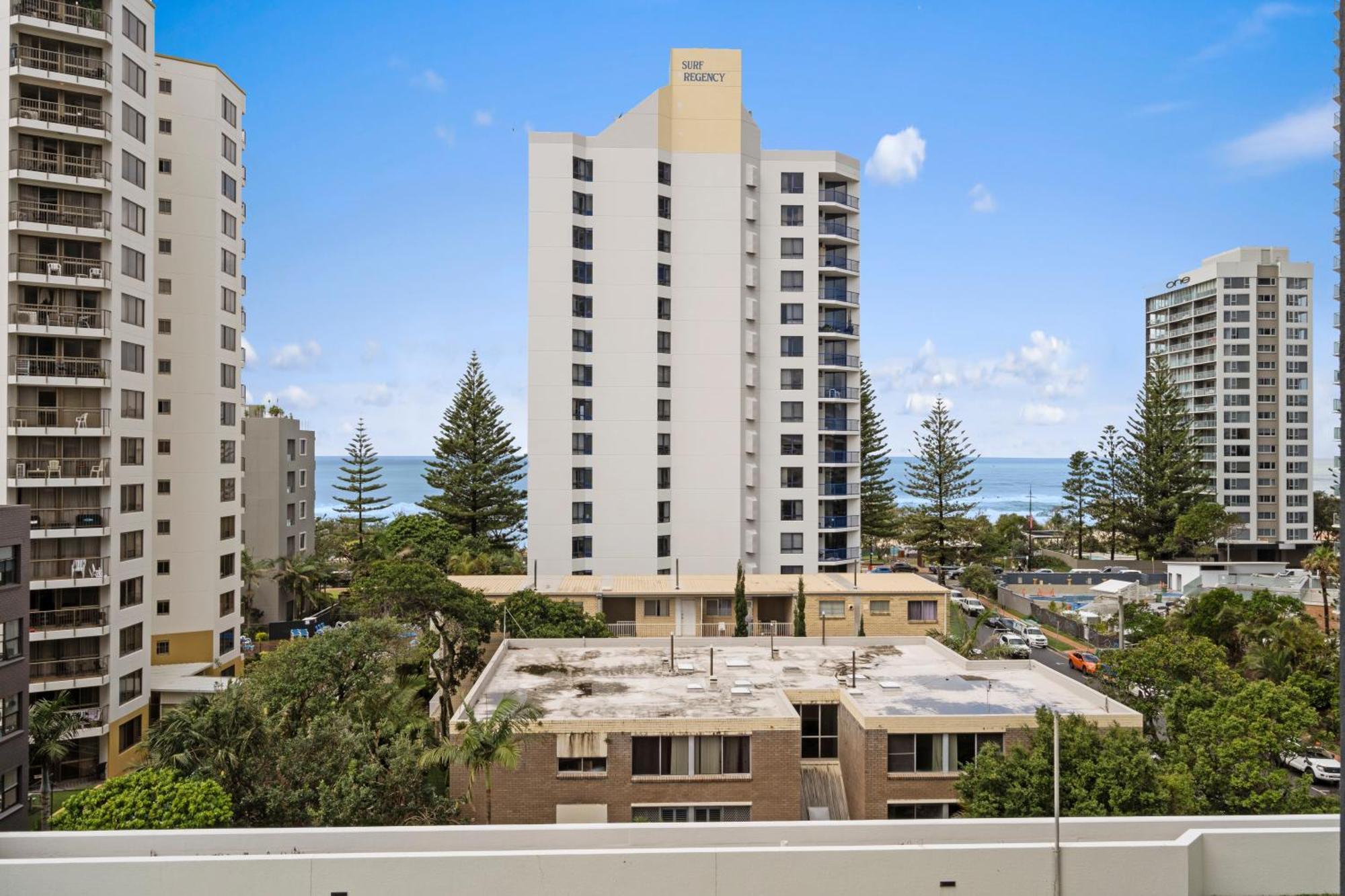 Legends Surfers Paradise Mid Week Madness Deal - Q Stay Gold Coast Kültér fotó