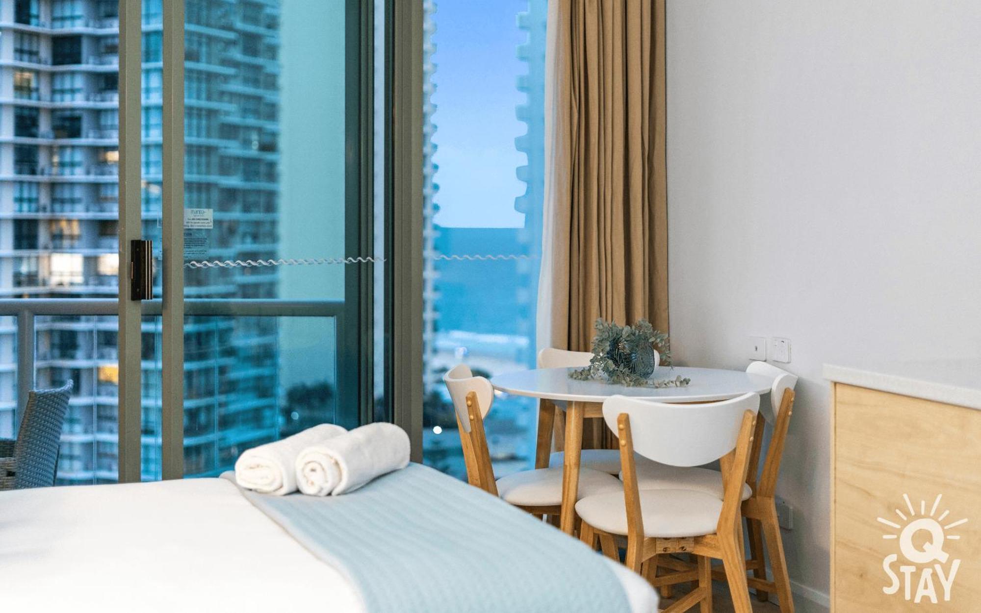 Legends Surfers Paradise Mid Week Madness Deal - Q Stay Gold Coast Kültér fotó